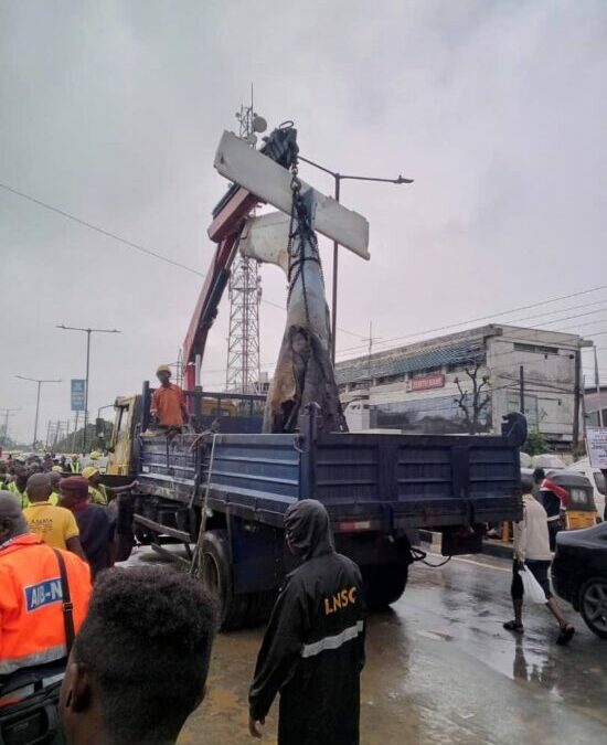 Breaking: 2 rescued as helicopter crashes in Lagos